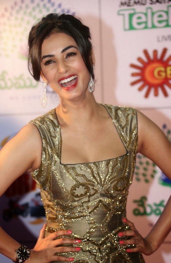 Bold & beautiful Sonal Chauhan laughing