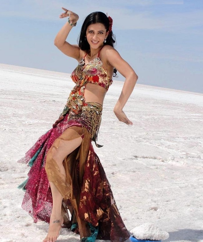 Rare And Unseen Image Of Shruthi Hassan