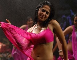 Anushka Latest Hot Navel Show Photos in Pink Saree, Anushka Shetty latest hot navel photos