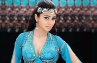 Shriya Saran unseen pics.