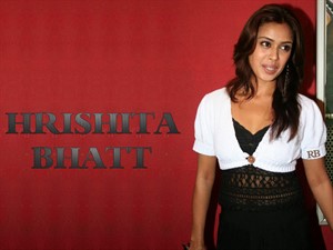Hrishita Bhatt Hot & Bold Wallpaper