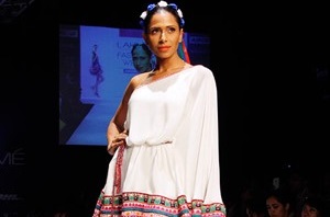Pia Trivedi hot indian female model