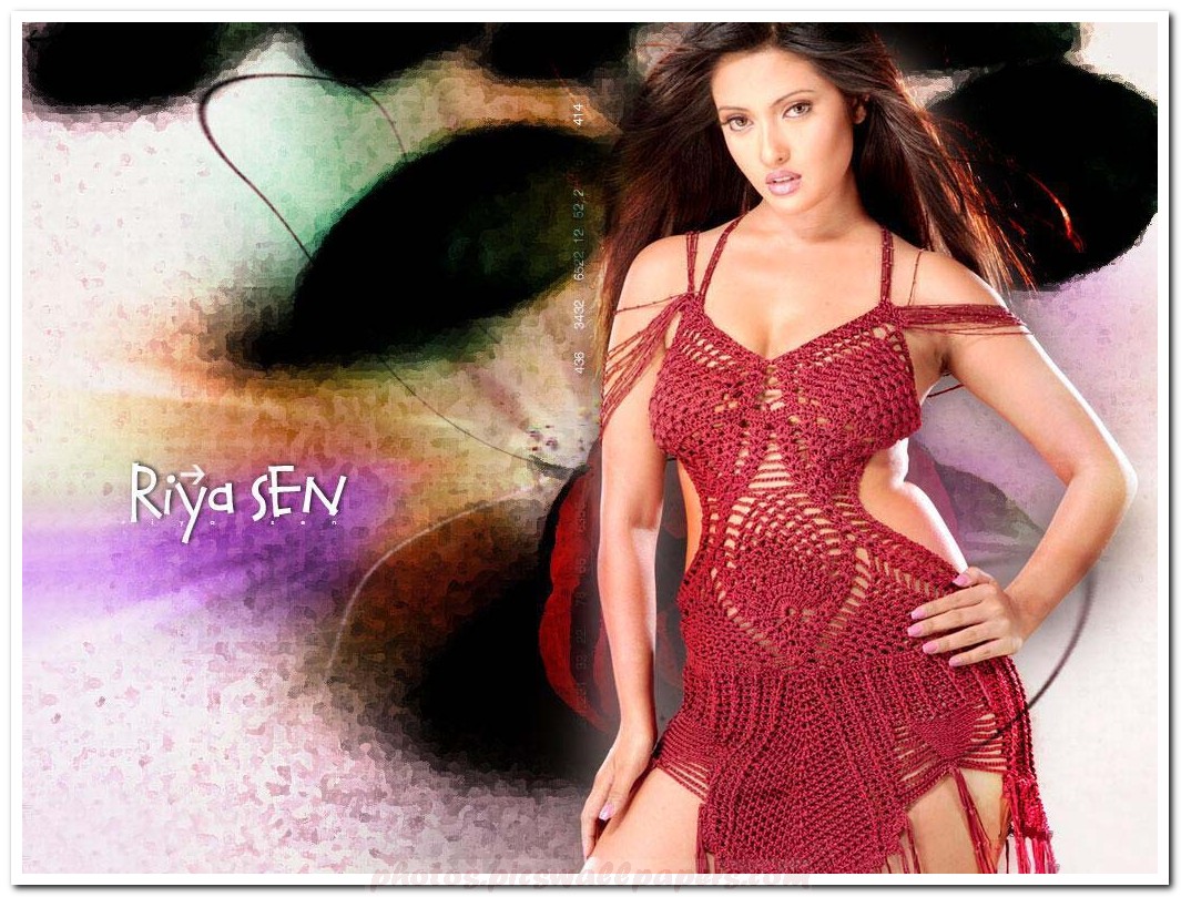 Riya Sen hot pictures for bollywood fans