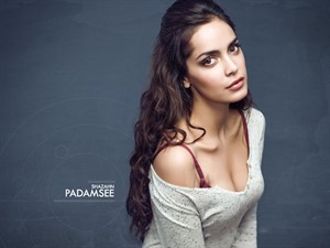 Shazahn Padamsee hot and sexy images