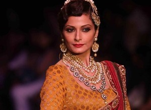 Shonal Rawat hot Indian female model