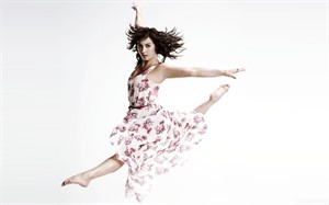 Lauren Gottlieb dancing