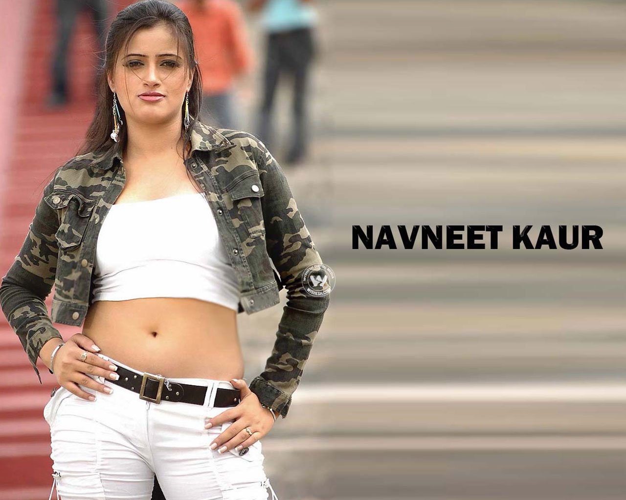 download Navneet Kaur south indian actress wallpaper in hd