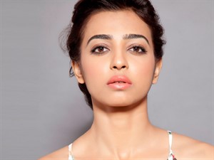 Radhika Apte cute face