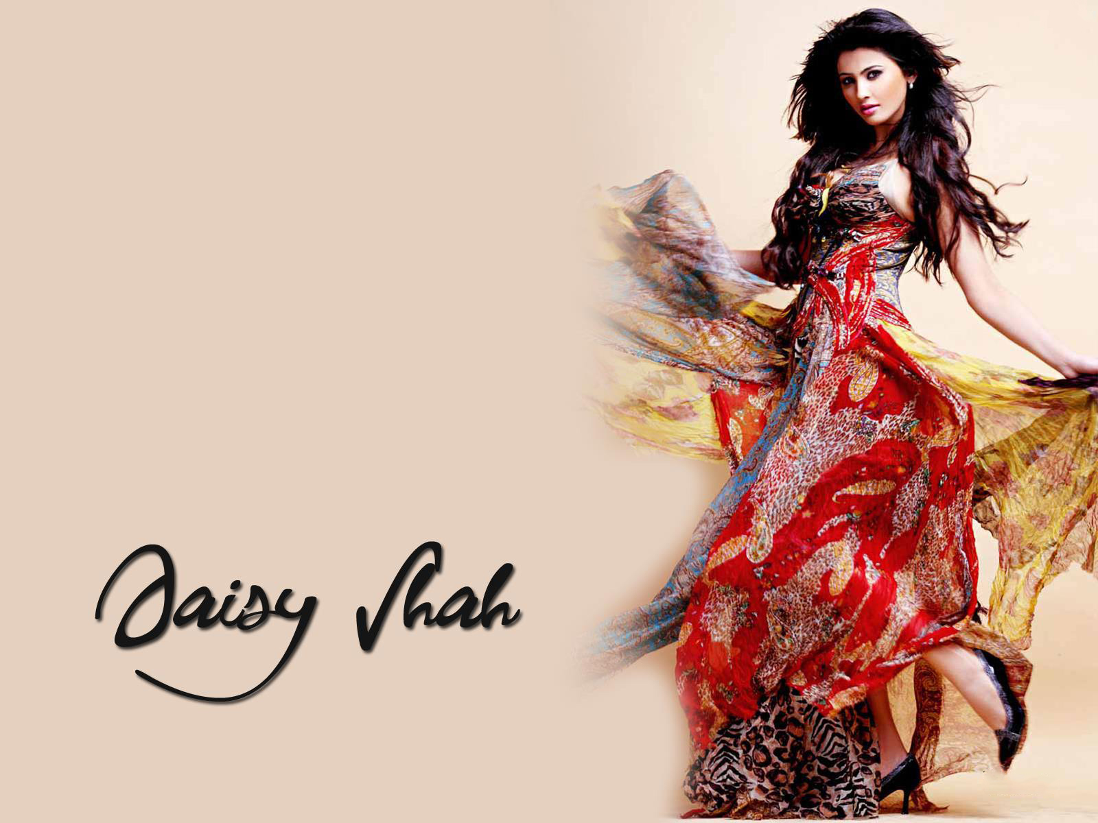 Daisy Shah Wallpapers