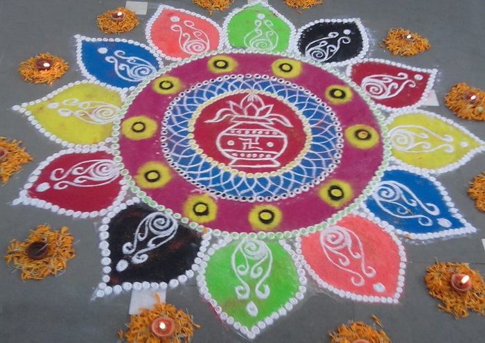 कलश वाली रंगोली