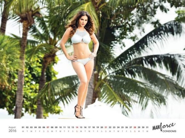 photoshoot of Sunny Leone