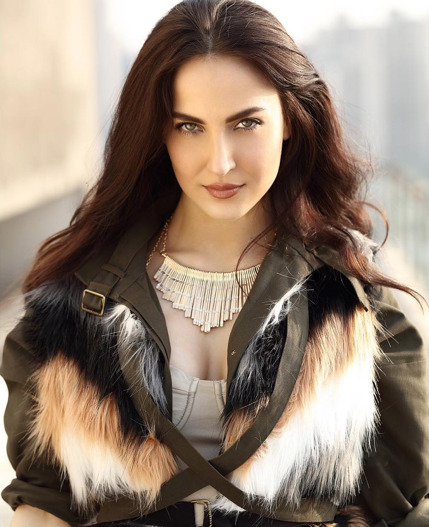 Hot Sexy Elli Avrram