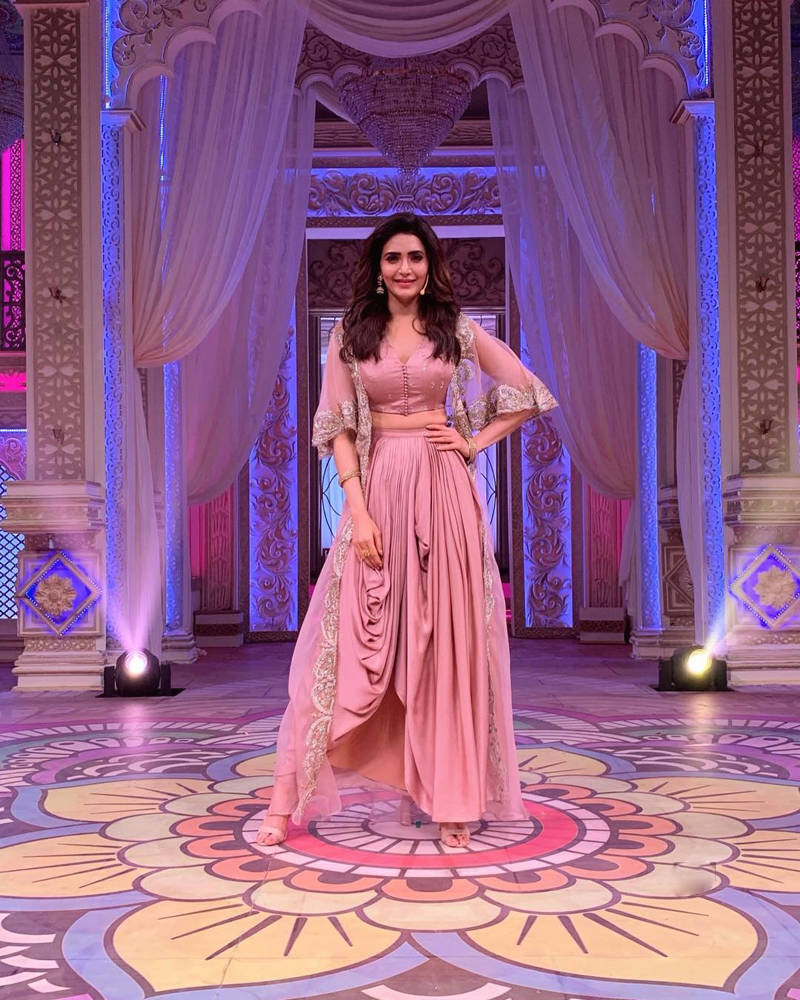 Karishma Tanna Latest Hot