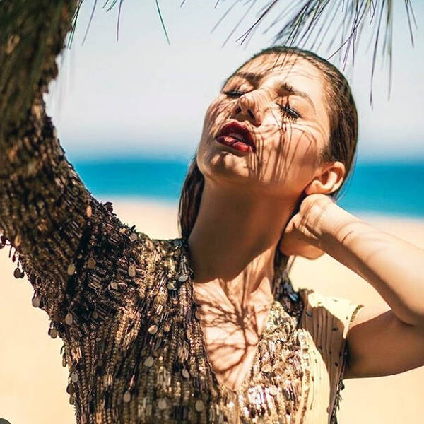 Hot Sexy Mahira Khan