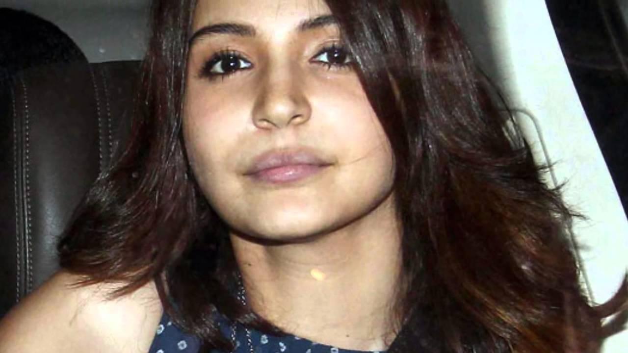 10 Bollywood Actresses Who Looks Beautiful Without Make-up