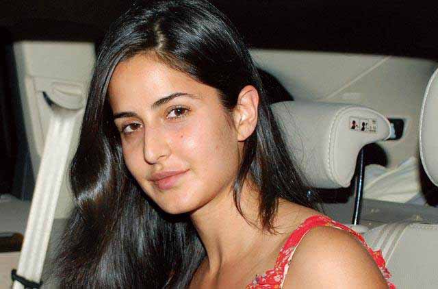 10 Bollywood Actresses Who Looks Beautiful Without Make-up