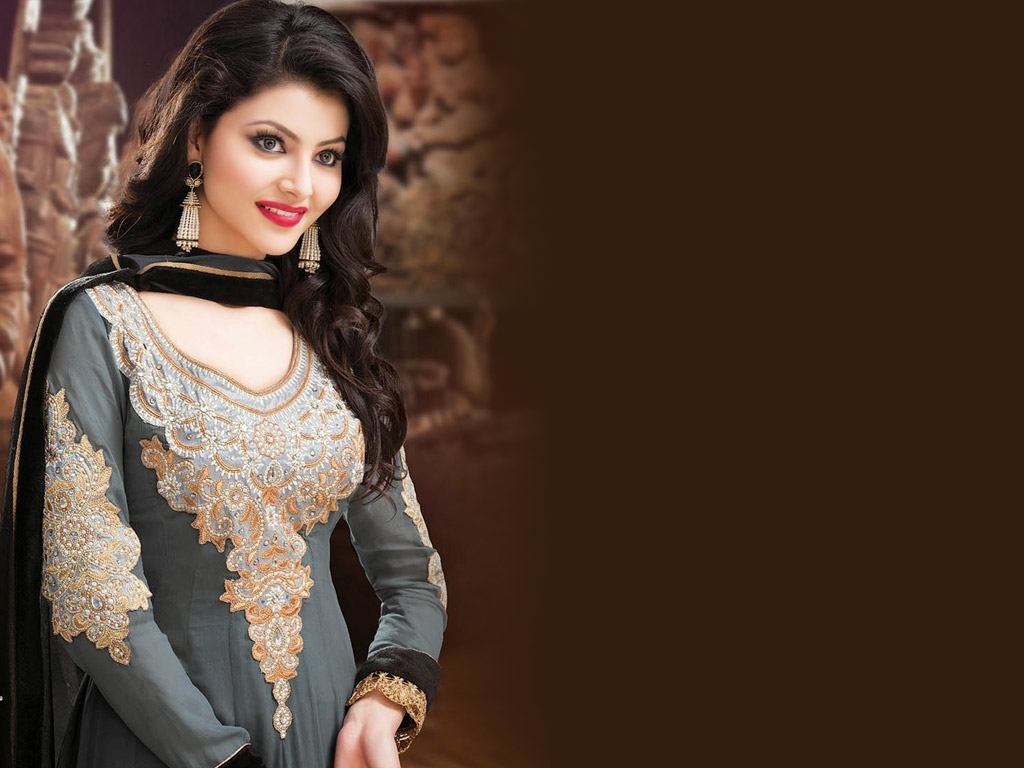 Urvashi Rautela Pictures