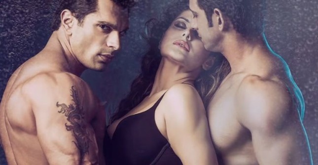 Zarine khan Hot bikini images