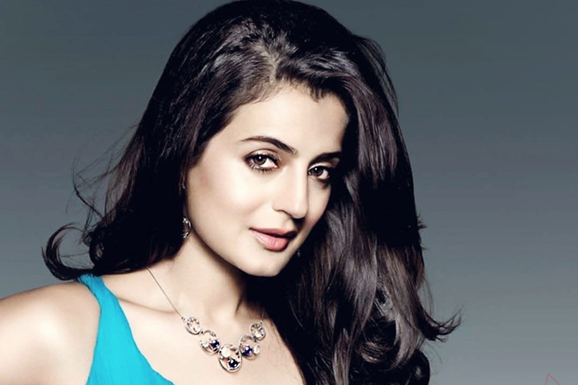 AMEESHA PATEL HOT BIKINI PHOTOS