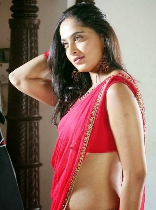 ANUSHKA SHETTY HOT AND SEXY BIKINI IMAGES