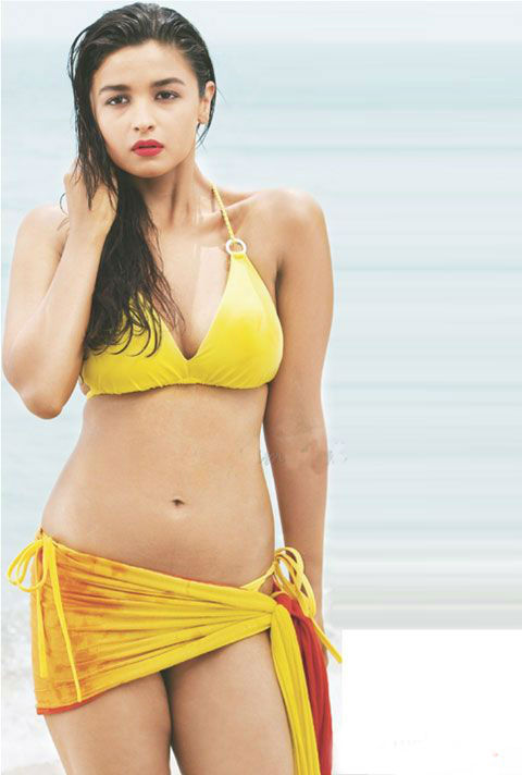 Bollywood Actresses Showing Their Hot Belly Button