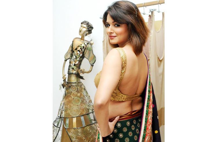 Half Blouse Backless Bra with Saree