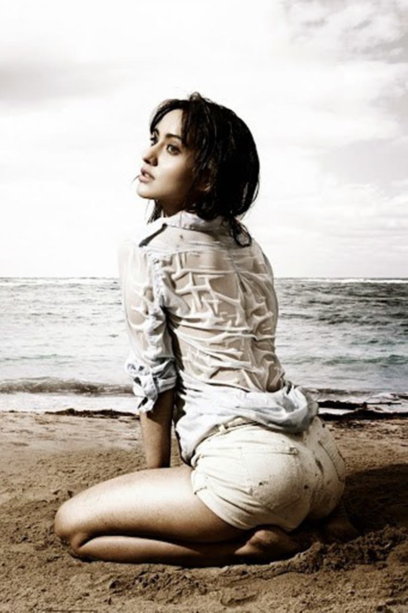 Hot Pics of Neha Sharma