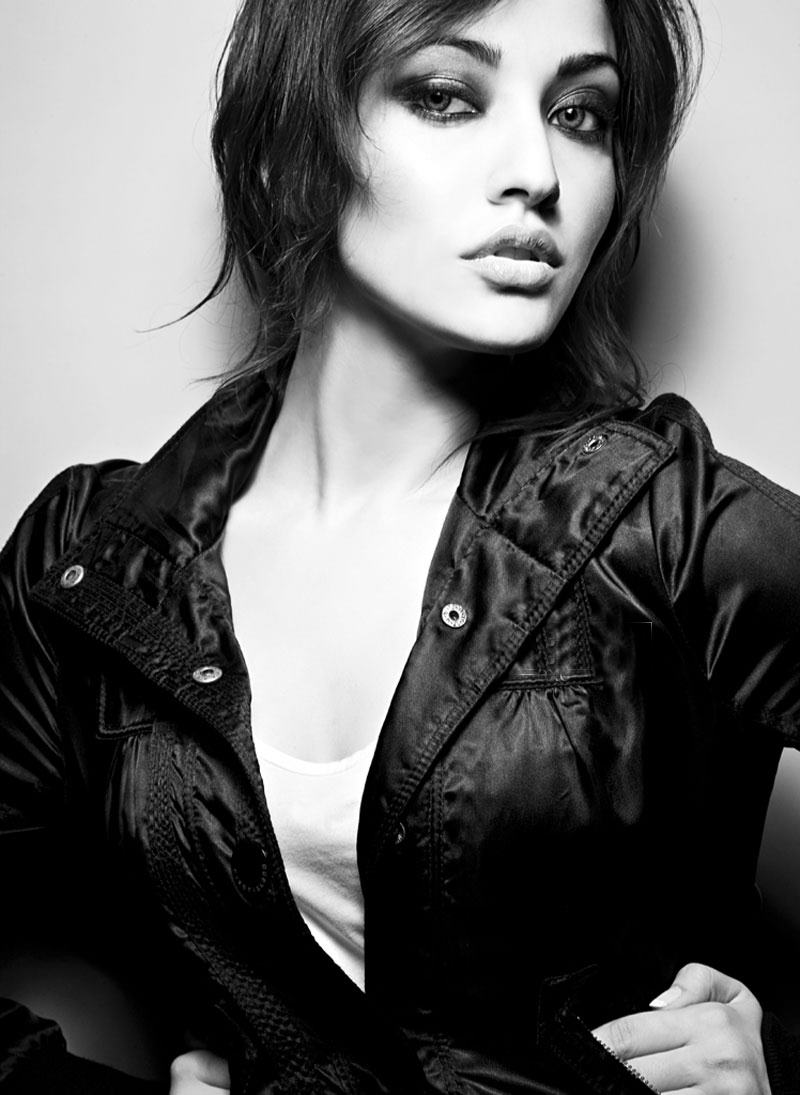 Hot Pics of Neha Sharma