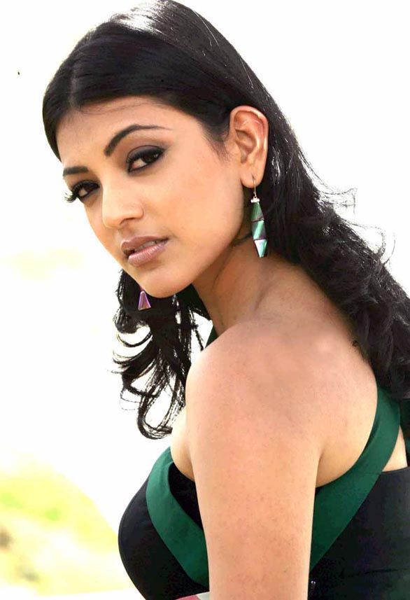 Kajal Agarwal Looks Sleek In Black