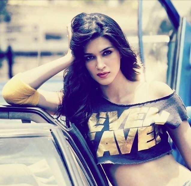 KRITI SANON HOT AND SEXY PHOTOS