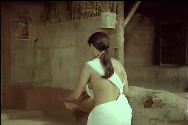Most Controversial and Shocking Pics of Bollywood Actress