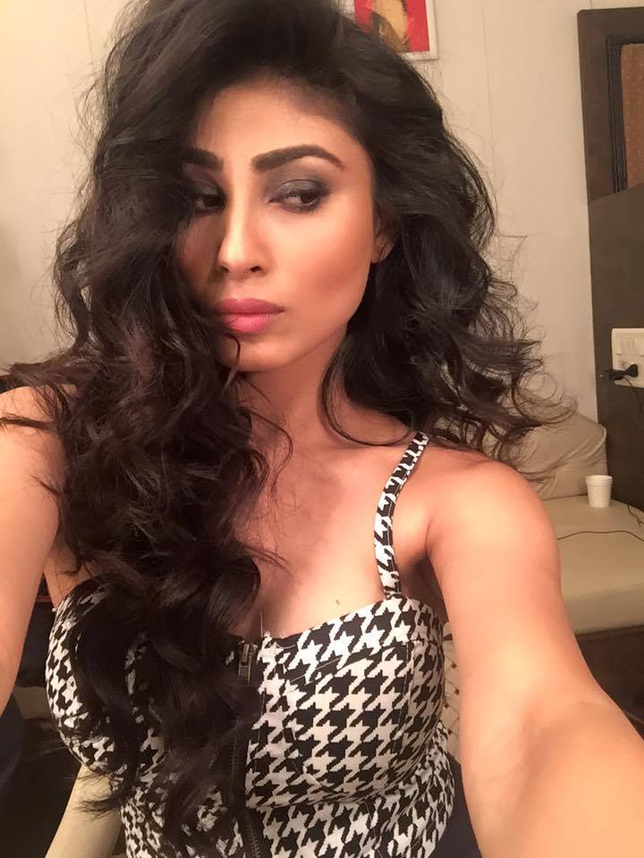 Mouni Roy  Wallpapers