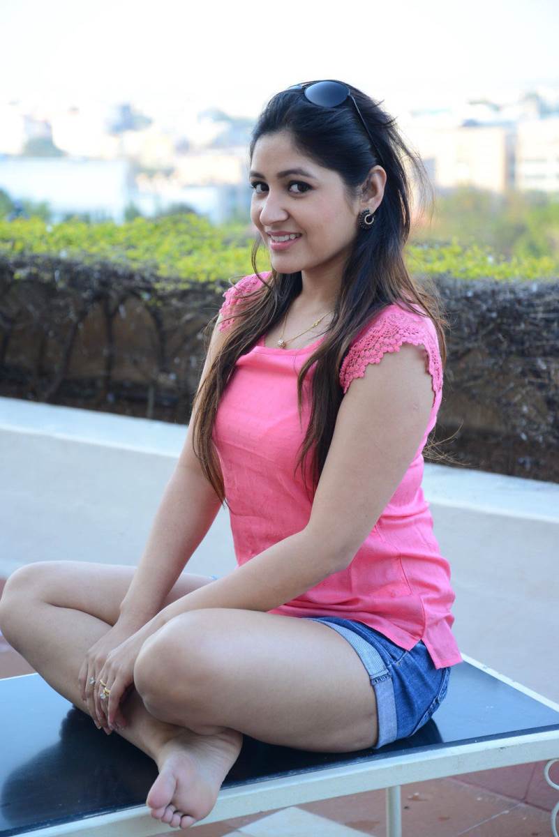 Prabhjeet Kaur Hot Unseen Bikini Pictures