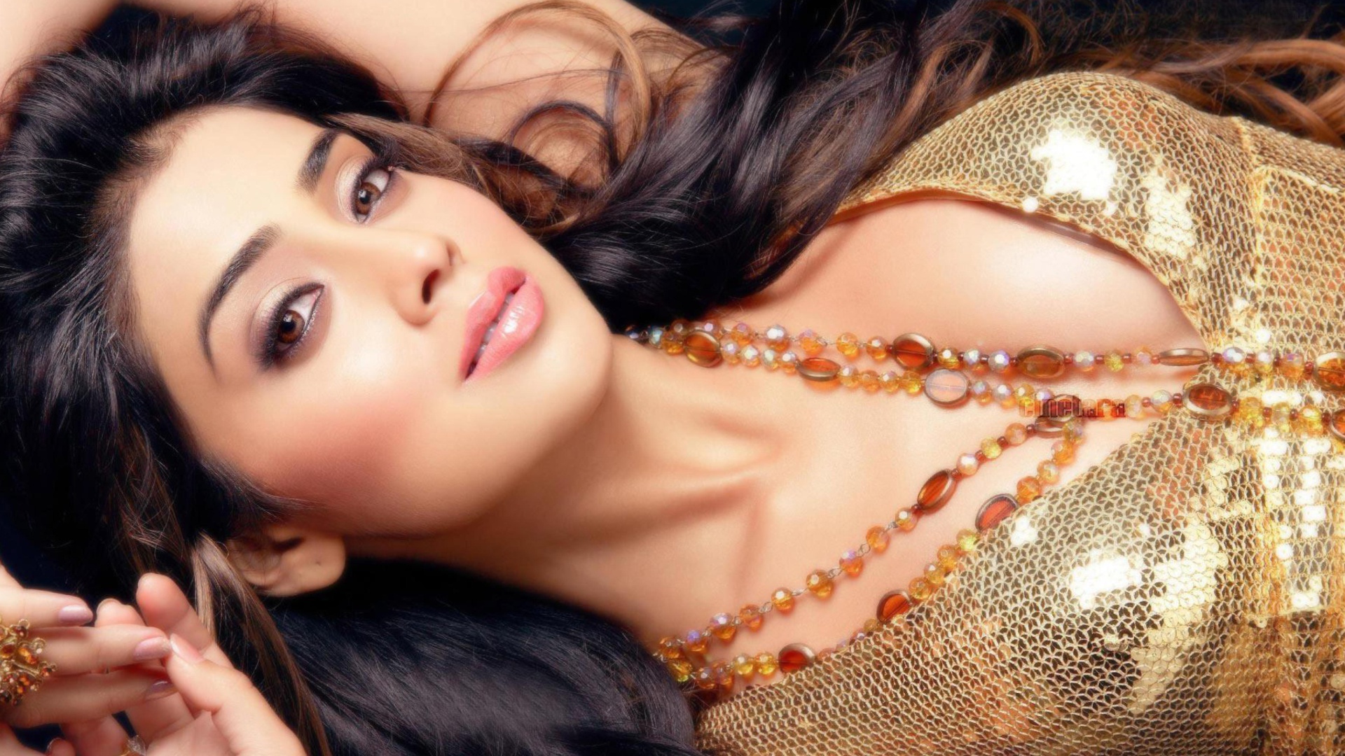 Shriya Saran Seductive Poses