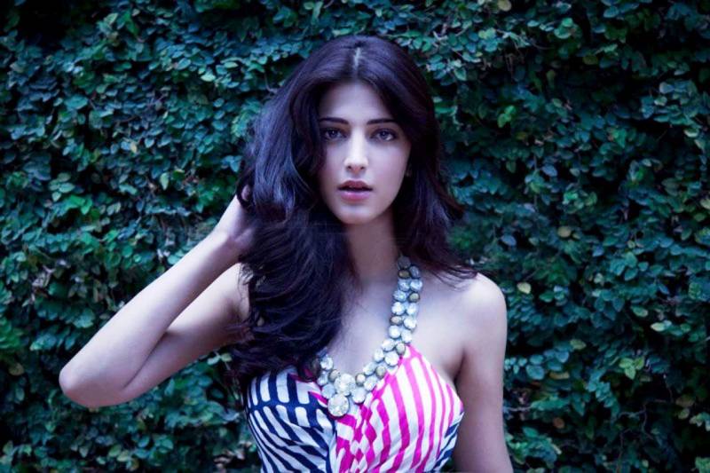 Shruti Hassan Hottest Pics HD Photo Gallery