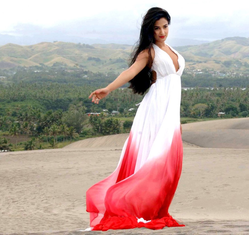Sonal Chauhan Hot Bikini Pics