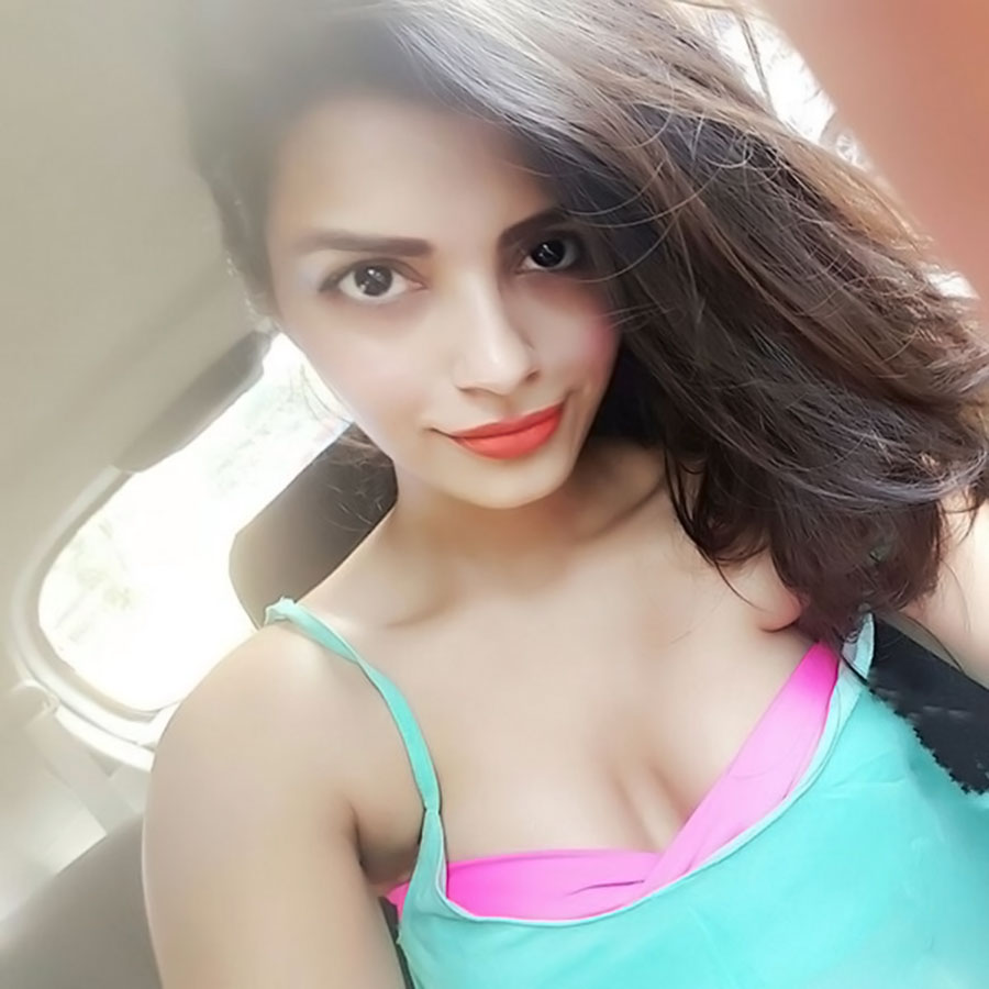 SONALI RAUT UNSEEN SEXY PHOTOS AND WALLPAPERS GALLERY