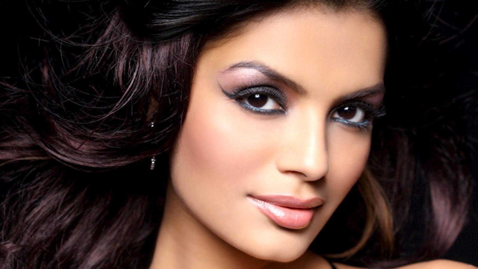 Sonali Raut Wallpapers and Photos