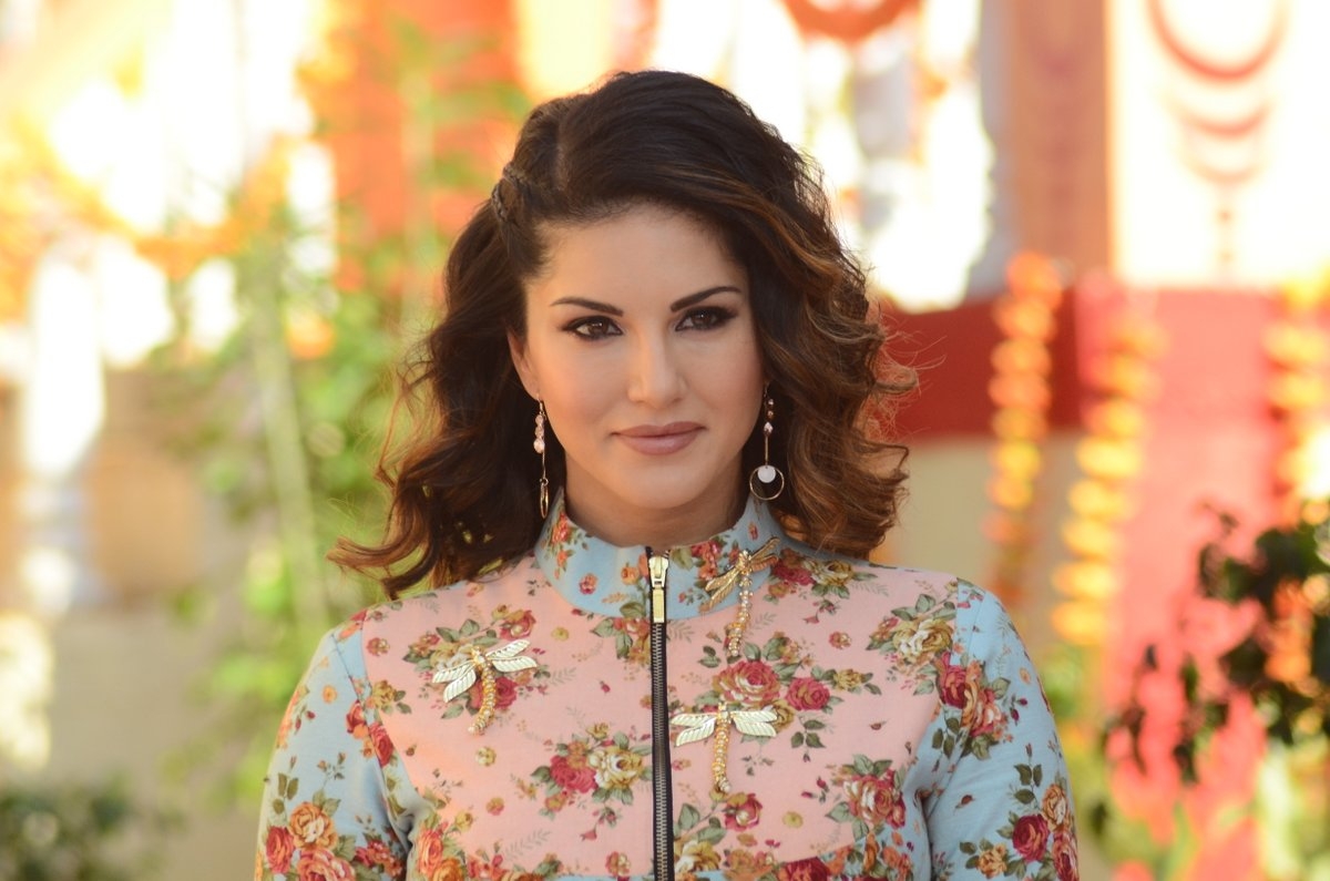 Sunny Leone Sexy Wallpapers