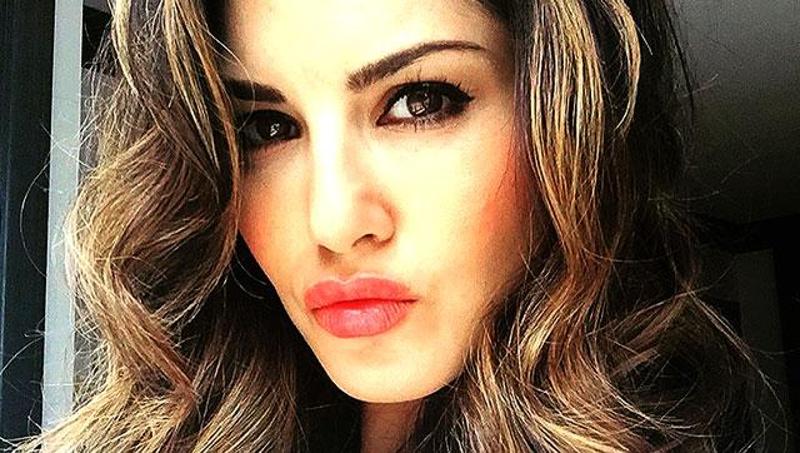 Sunny Leone Sexy Wallpapers
