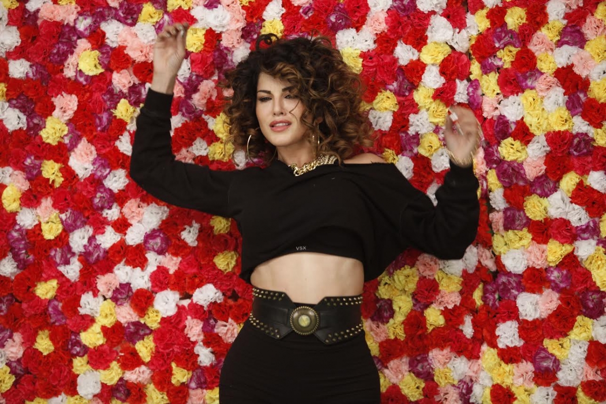 Sunny Leone Sexy Wallpapers