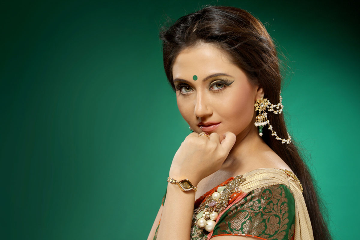 SWASTIKA MUKHERJEE HOT PHOTOS