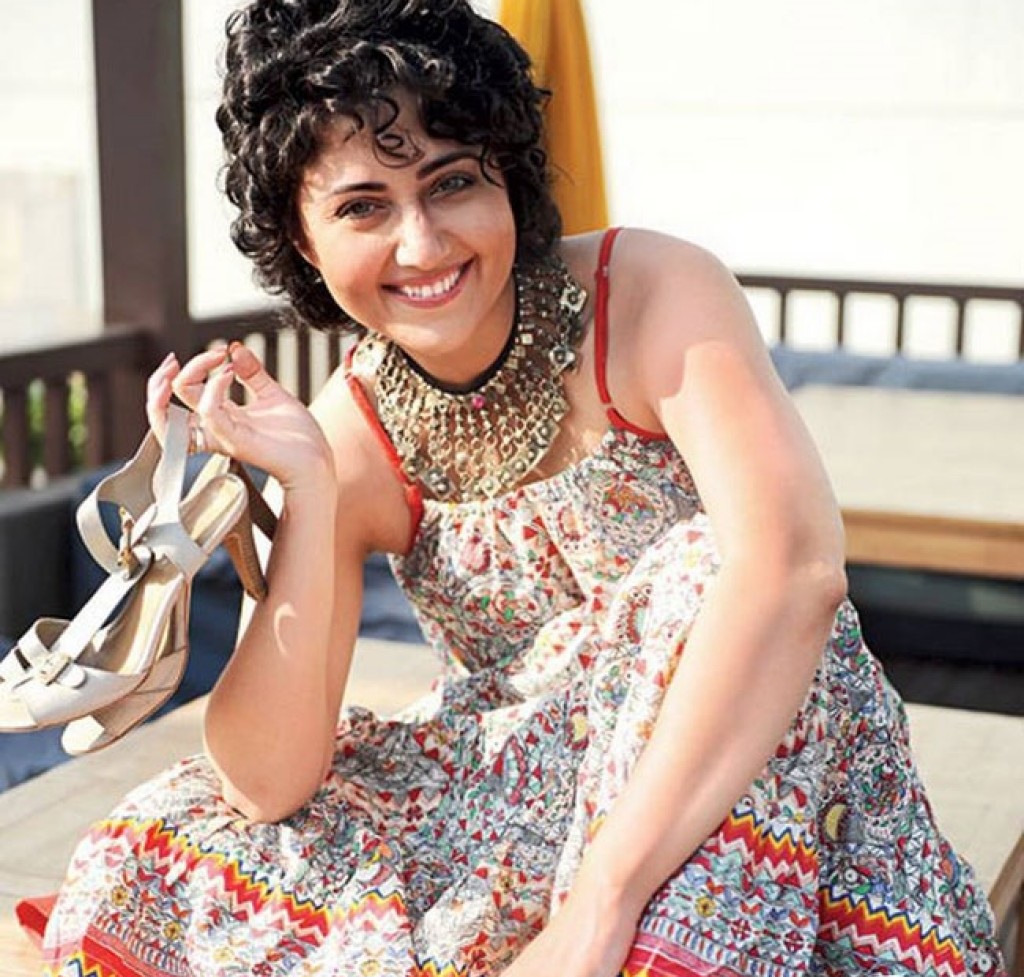 SWASTIKA MUKHERJEE HOT PHOTOS