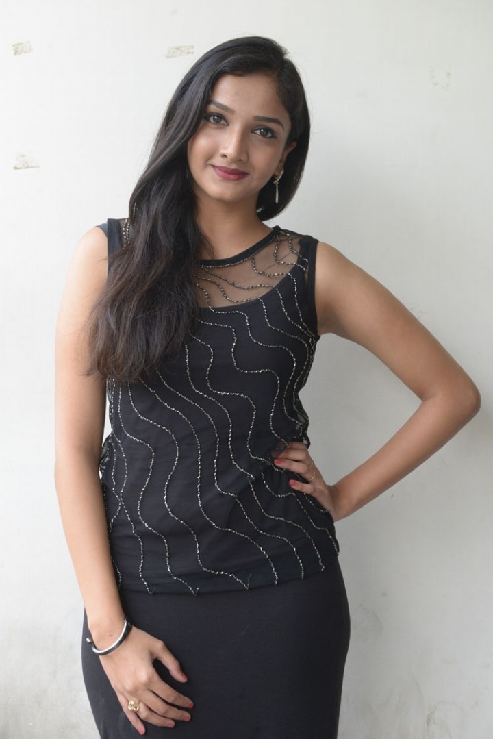SWASTIKA MUKHERJEE HOT PHOTOS