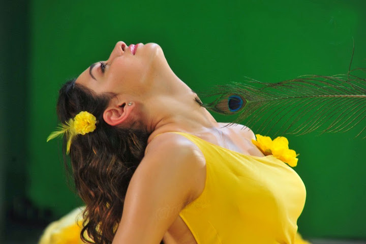 TAMANNAAH BHATIA HOT AND SEXY UNSEEN PHOTOSHOOT IN BIKINI HD