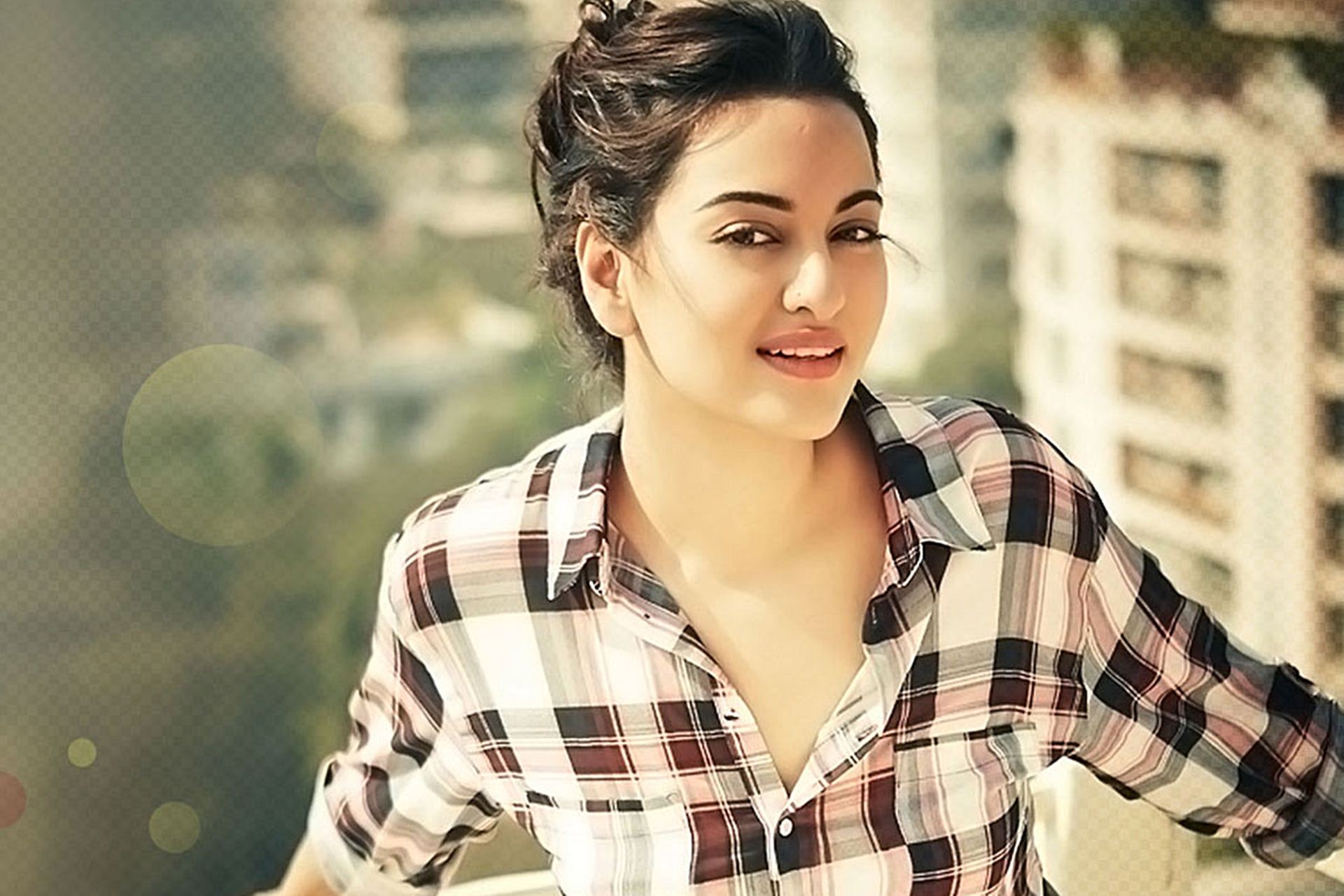 Hottest Unmarried Bollywood Actresses
