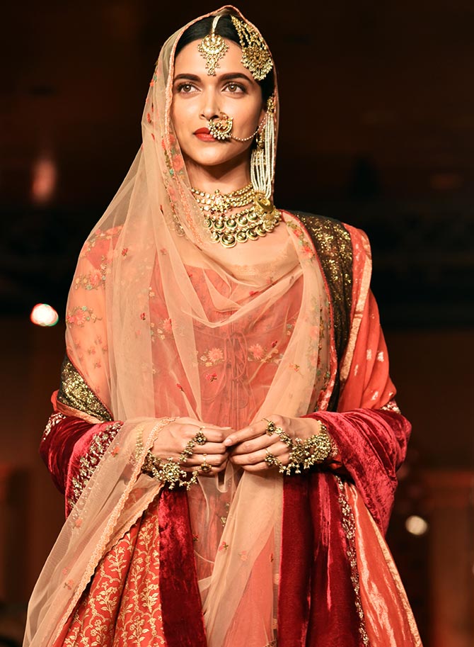 Best Beautiful Indian Designer Nose Rings Designs