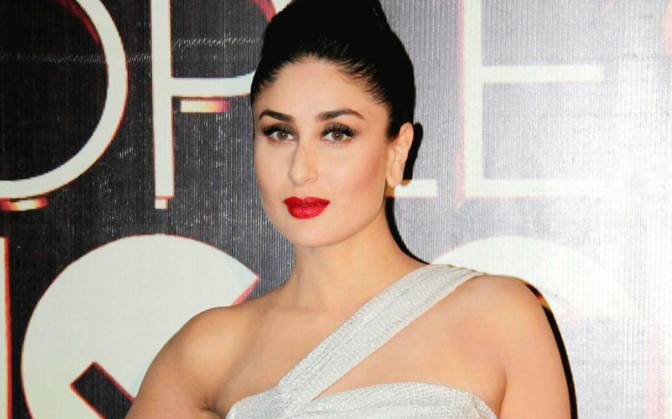 Celebrities Sporting Red Lips