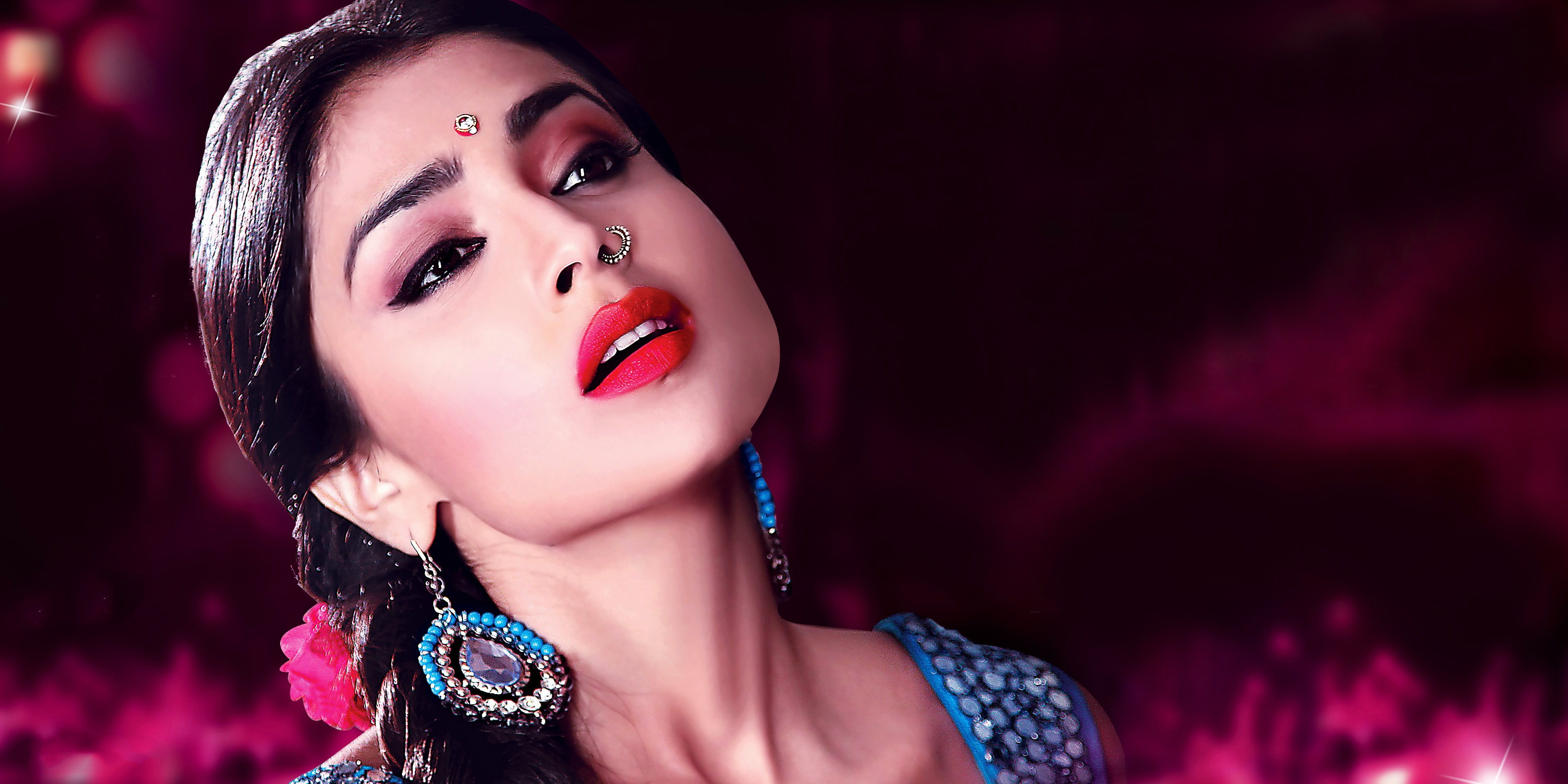 Celebrities Sporting Red Lips
