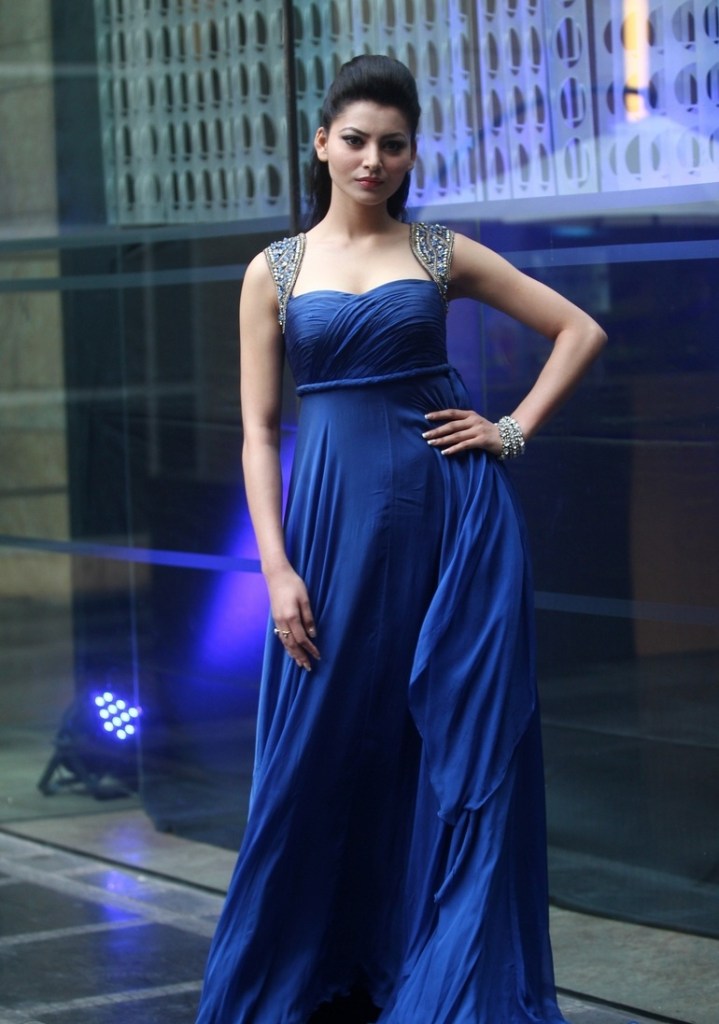 Urvashi Rautela hot Pics